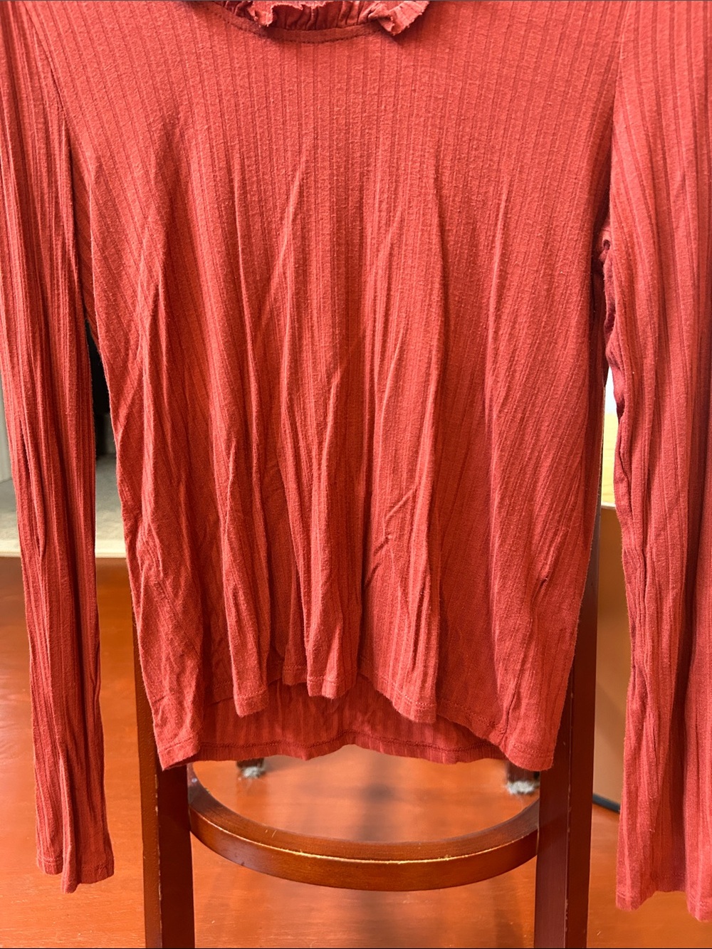 Alya Rust Red Ribbed Long-Sleeve Top with Ruffle Neck - Picture 4 of 10